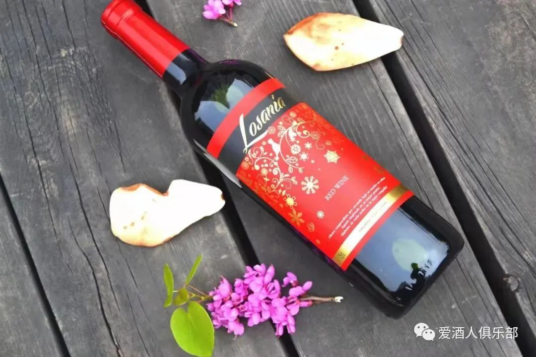 西班牙产罗莎尼婚宴系列干红葡萄酒 酒精度：13%VOL原装原瓶进口，现货进口库存在厦门海沧·屿保税区，等你来搬！