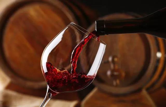 【品酒培训班】让我们先一起了解葡萄酒是如何分类的!